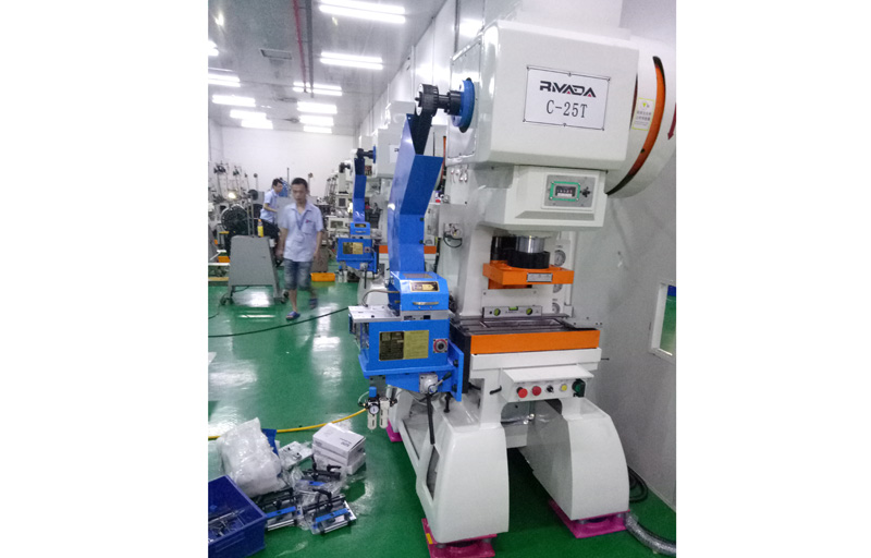 虹瑞衝床配蜜桃久久久精品夾式蜜桃视频APP色版网站批量出機
